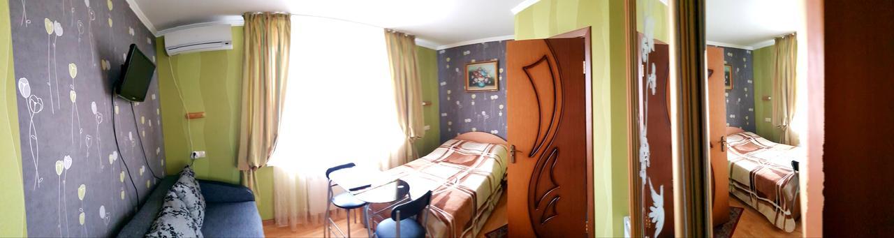 Hotel Om Shanti Odesa Exterior photo