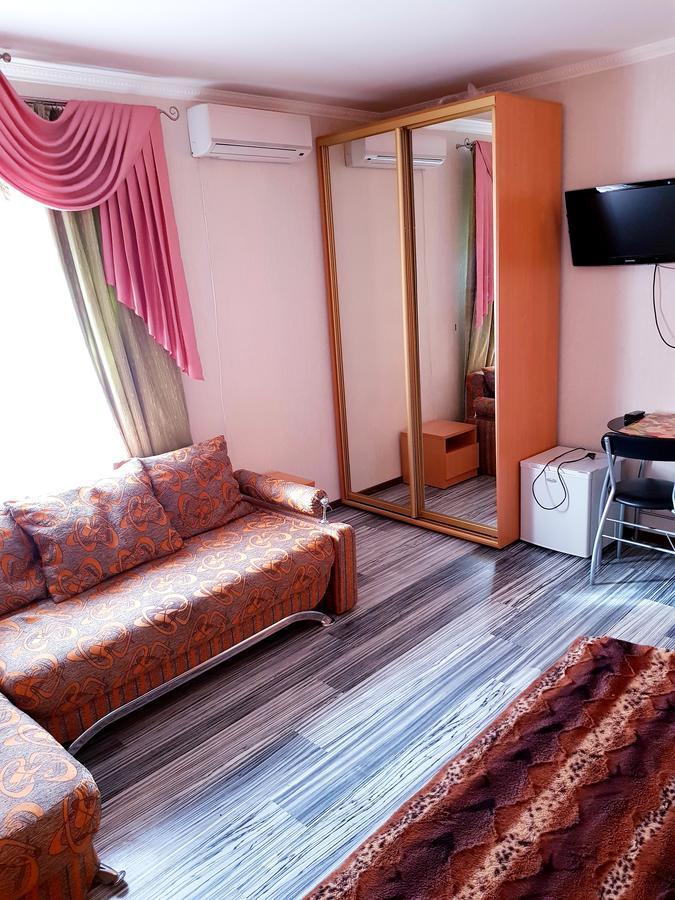 Hotel Om Shanti Odesa Exterior photo